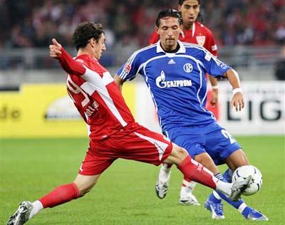 吸引, 市体育中心, 示出团队合