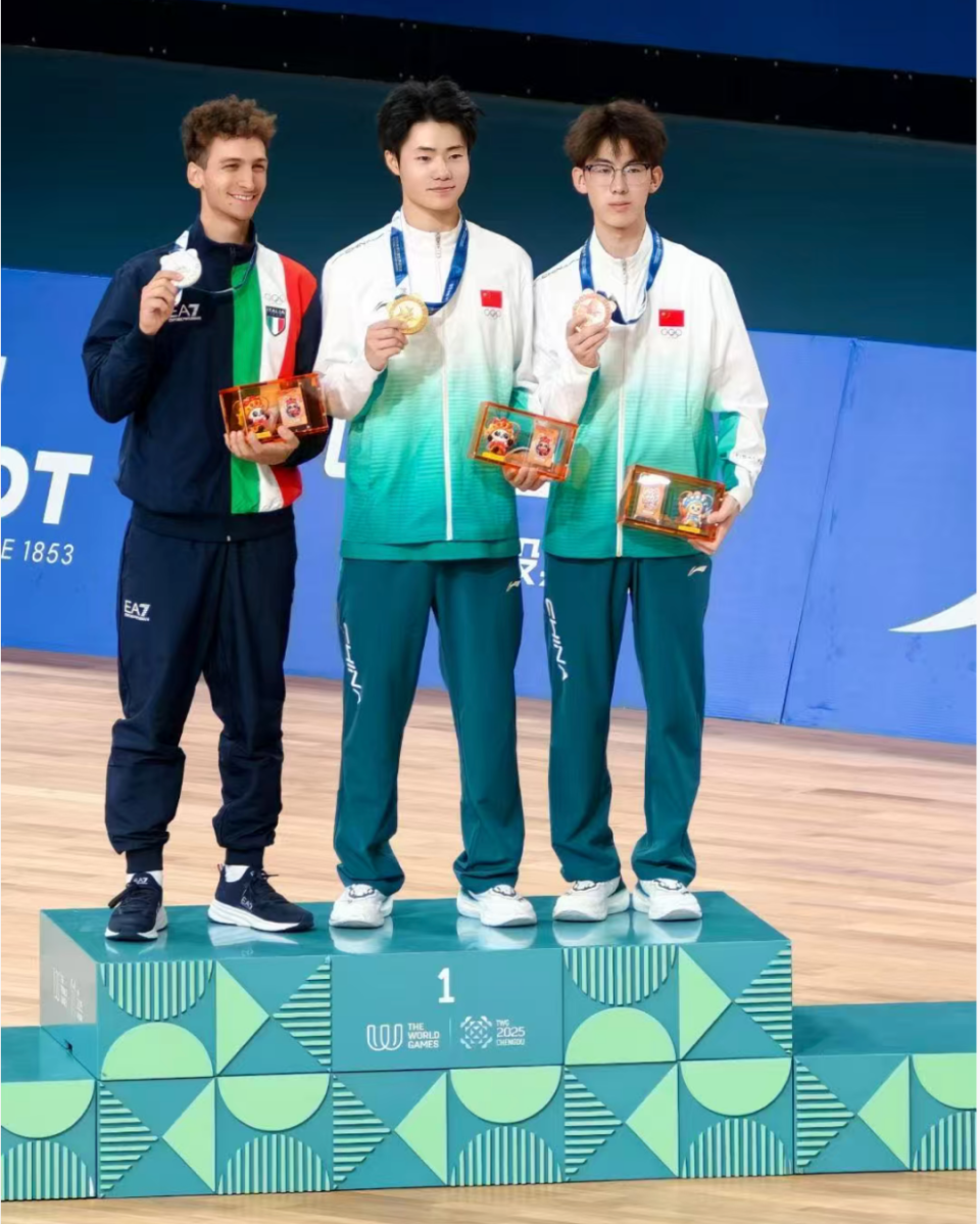 一方面是想, 张颢选用了