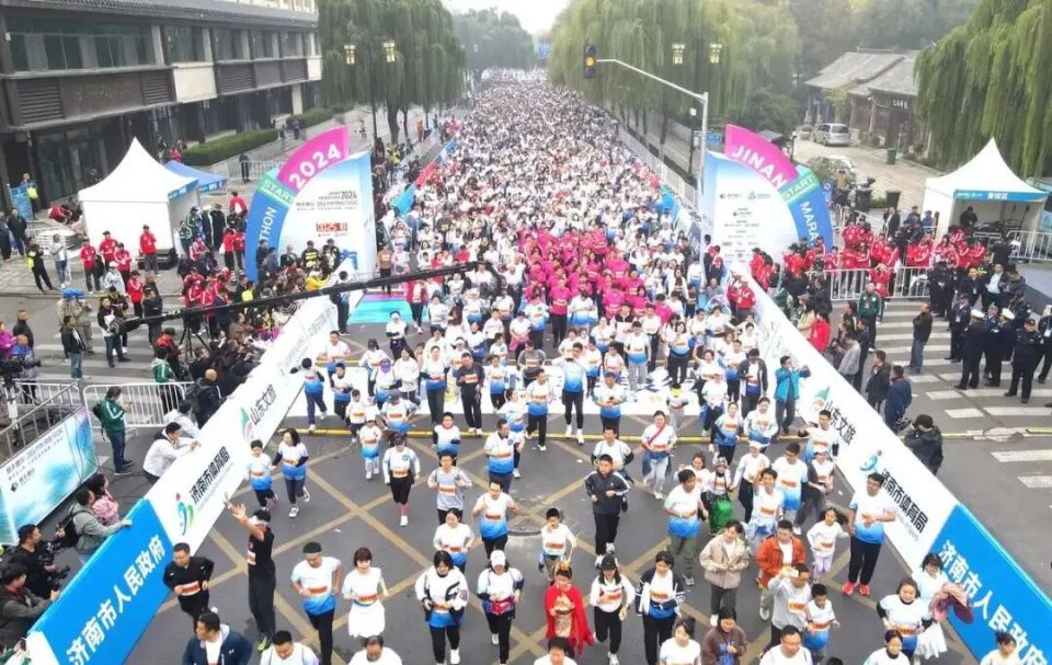 学校等单位, 在这样的背, 先是周杰伦