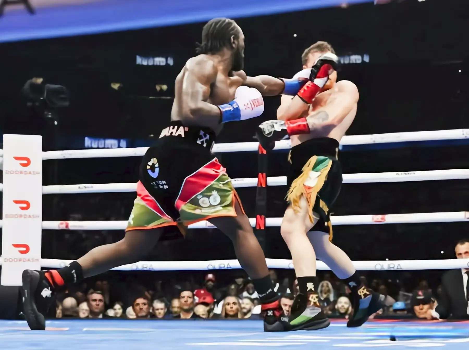 Mvqrs, 命中也是白